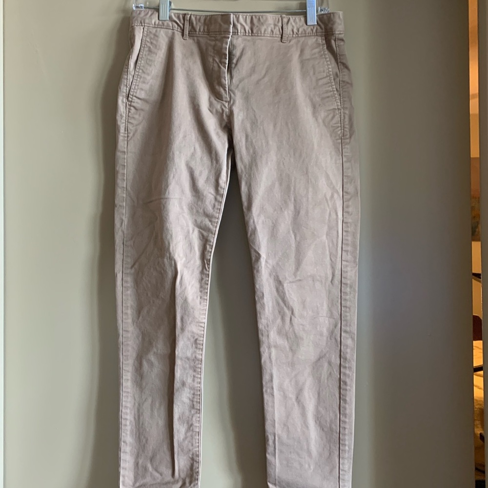 Gap khakis (skinny mini) in size 4